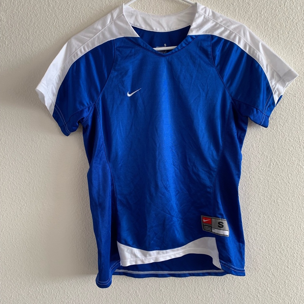 Women’s Nike Jersey (Size: Small)